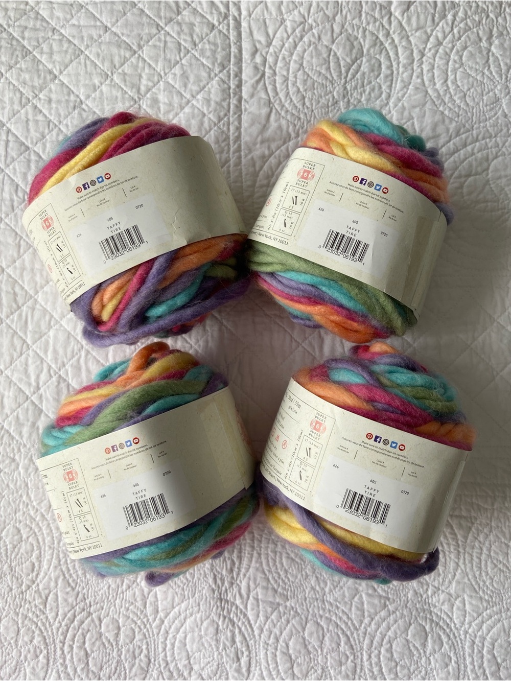 Lion Brand Wool Ease Roving Stripes Lot 4 Skeins in Taffy NEW - Picture 3 of 6